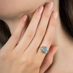 BAGUE OR BLANC COUSSIN LABRADORITE