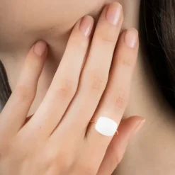 BAGUE OR JAUNE COUSSIN AGATE BLANCHE