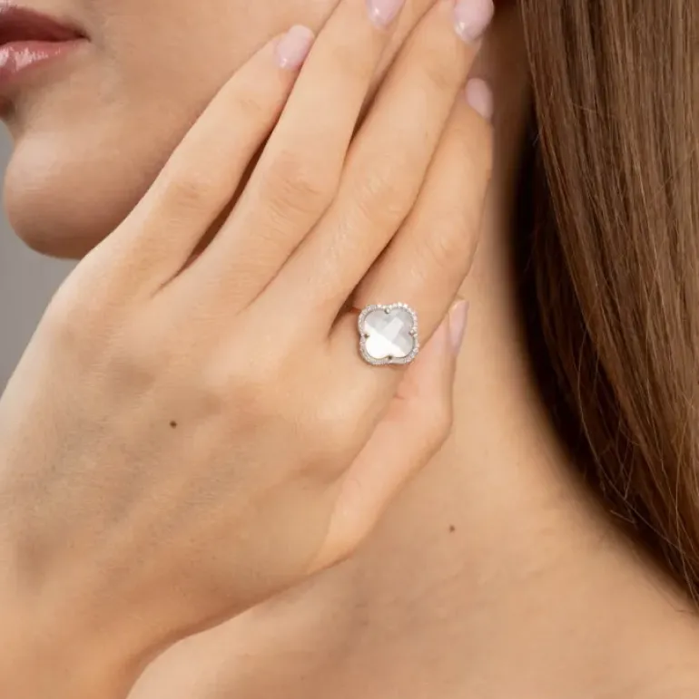 BAGUE VICTORIA DIAMANTS NACRE BLANCHE + DIAMANTS OR JAUNE