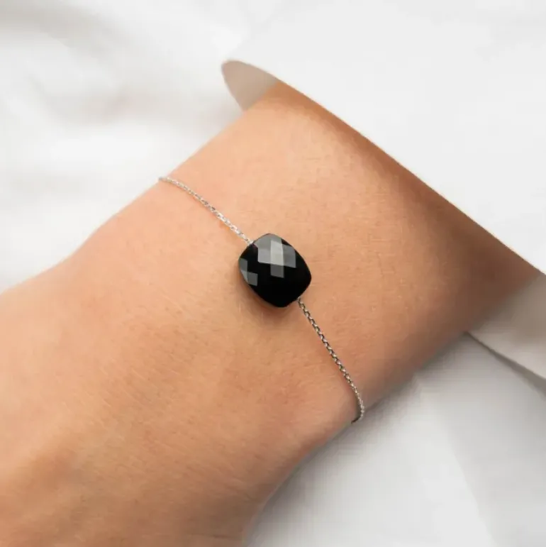 BRACELET OR BLANC COUSSIN ONYX