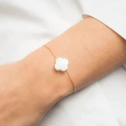 BRACELET OR JAUNE TREFLE AGATE BLANCHE